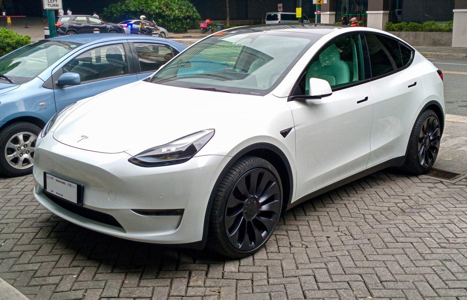 Tesla Model Y · Хуучин демо — 1 дахь зураг